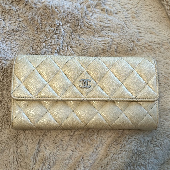 Chanel Pearly Caviar Quilted Large Classic Wallet with COA - Picture 12 of 12